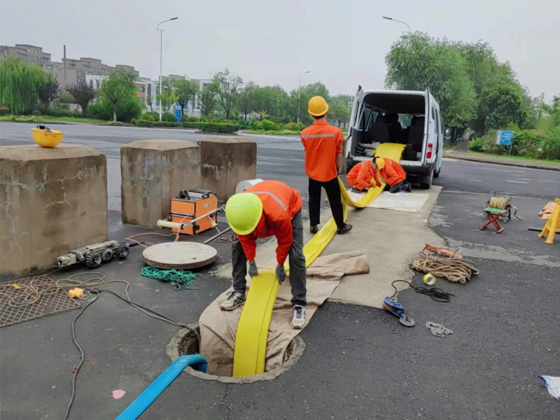 后白光固化管道修复